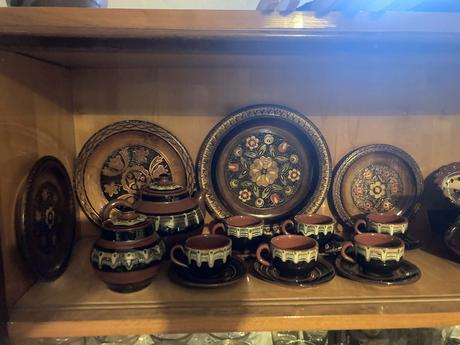 Bulharská keramika+taniere bulharské drevené, 