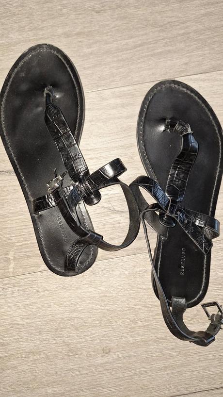 Sandale reserved, reserved,38