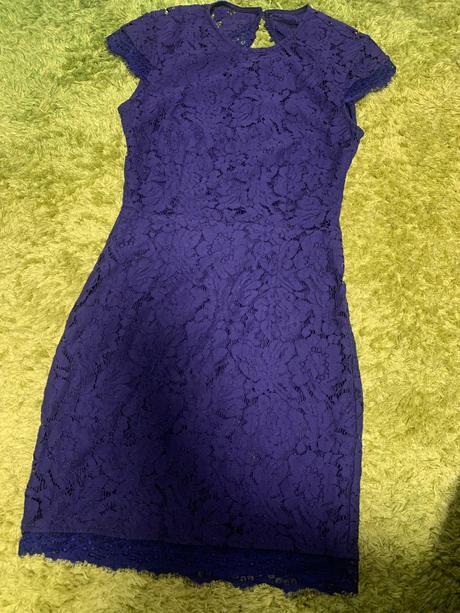 Fialové krajkové šaty, xs