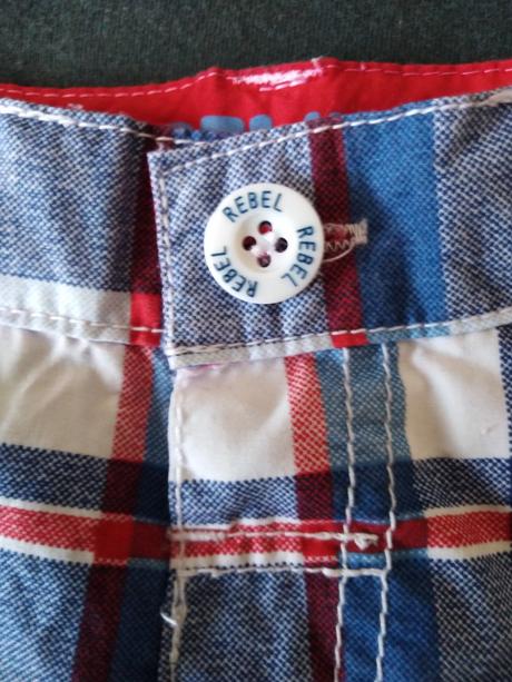 Kraťasy rebel, rebel,98