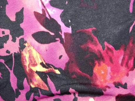 Luxusne velmi pekne saty, 36