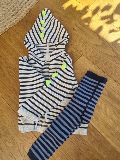 Originalny dino svetrík, next,92