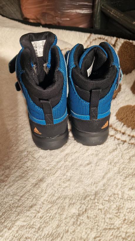 Snehule, adidas,23