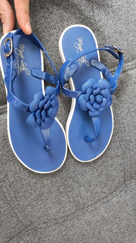 Gumené sandálky na jeden prst/ žabky, c&a,31