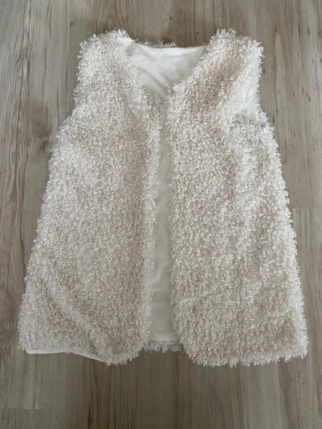 Krémová dievčenská vesta, 152