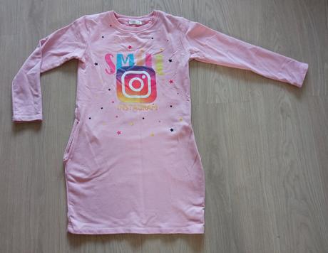 Dievčenské šaty v. 152, 152