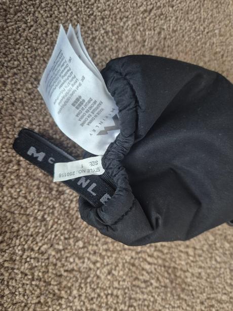 2x detské nepremokavé lyžiarské rukavice, wedze