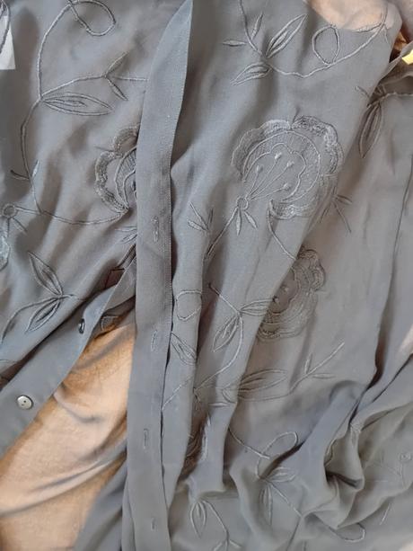 Ľahká čierna vzorovaná blúzka, veľkosť 46, 46