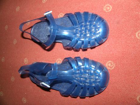 Topánky do vody, 32