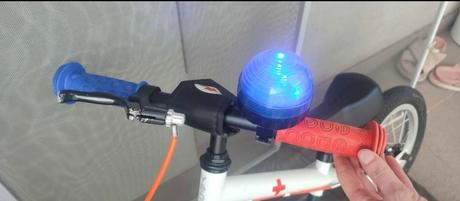 Odrážadlo yedoo ambulance, yedoo