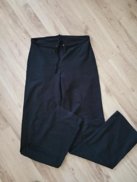 Strečové teplaky m/l, next,m