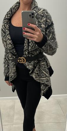 Hrubší svetrík, s