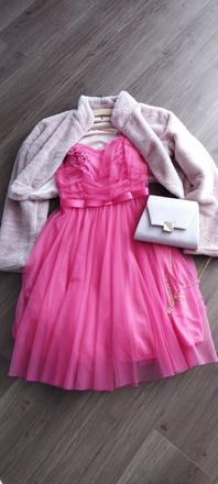 Krásne spoločenské šaty pre slečny, 164