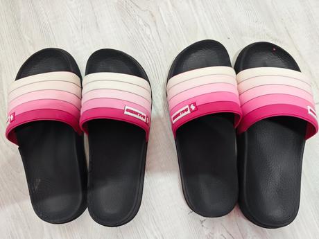 Dvoje šľapky veľkosť 36+37, 36