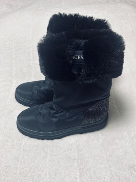 Tmavomodré snehule s kožušinkou zn. guess, guess,39 / 40