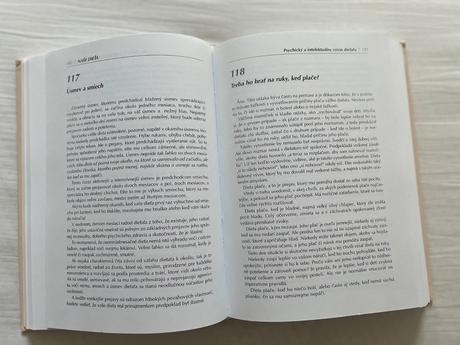 Kniha naše dieťa ...608 strán..., 