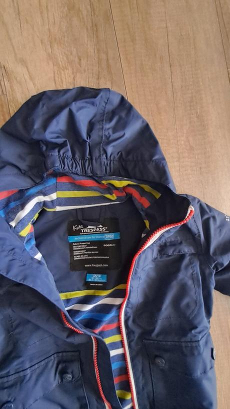 Jesenná/jarná vetrovka, 98