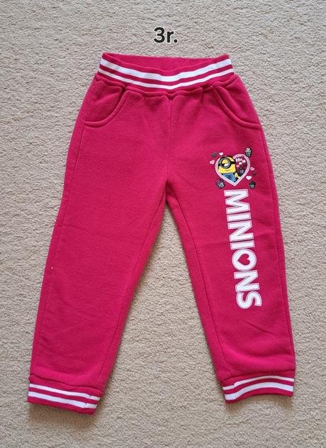 Tepláky mimoni, 104