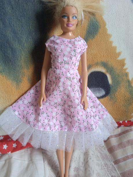 Šaty pre babiku barbie,