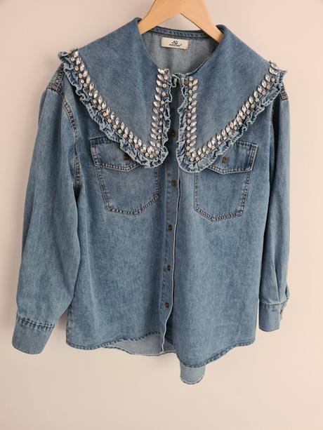 Rifľová košeľa s veľkým límcom s kamienkami,