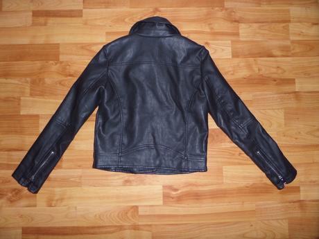 Kožená bunda, 146