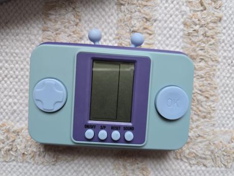 Hracia konzola - 26 hier, 