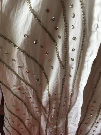 Biela vysivana bluzka, l