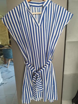 Modré pásikavé šaty, s