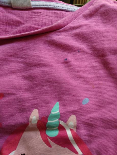 Ružove tričko, tu,104