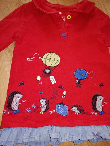 Červené tričko s ježkami, tu,92