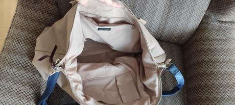 Veľká kabelka, atmosphere