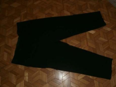 Čierne nohavice, 44