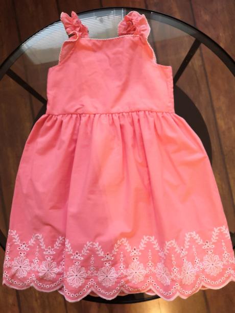 Šaty s krajkou, 128