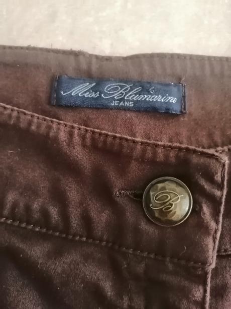 Luxusná sukňa blumarine., 146