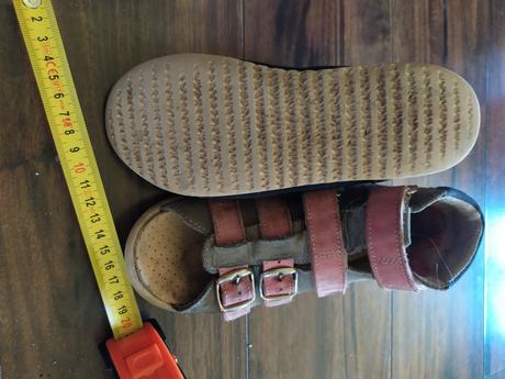 Ortopedicke sandale 33, protetika,33