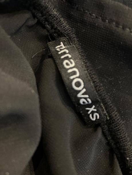 Dámsky sveter s nápisom čierny (xs), terranova,xs