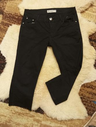 Trojštvrťové nohavice, 36