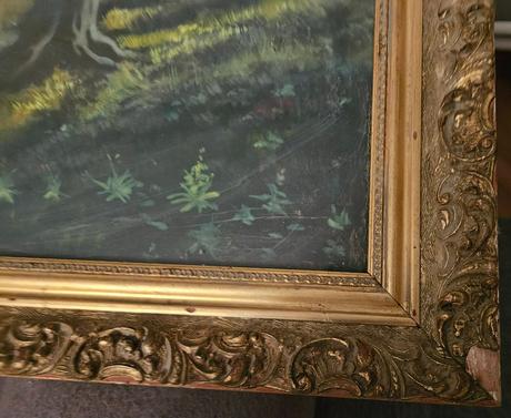 Motív jelenej zveri pri potoku v lese, 