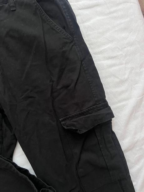 Cierne nohavice s vreckami, stradivarius,40