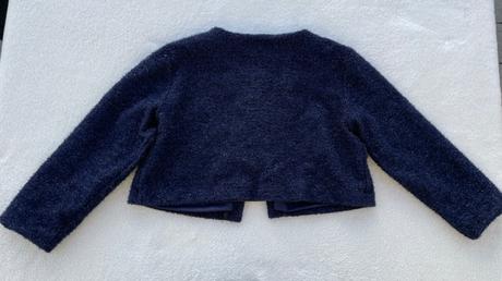 Trblietkavé bolerko, 128