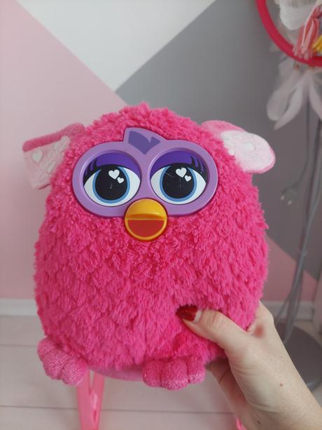 Plyšák furby,