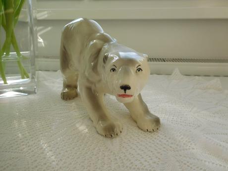 Veľká porcelánová figúrka - medveď polárny,