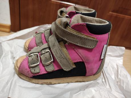 Nosene sandalky neoprot c. 26 1/2, 26