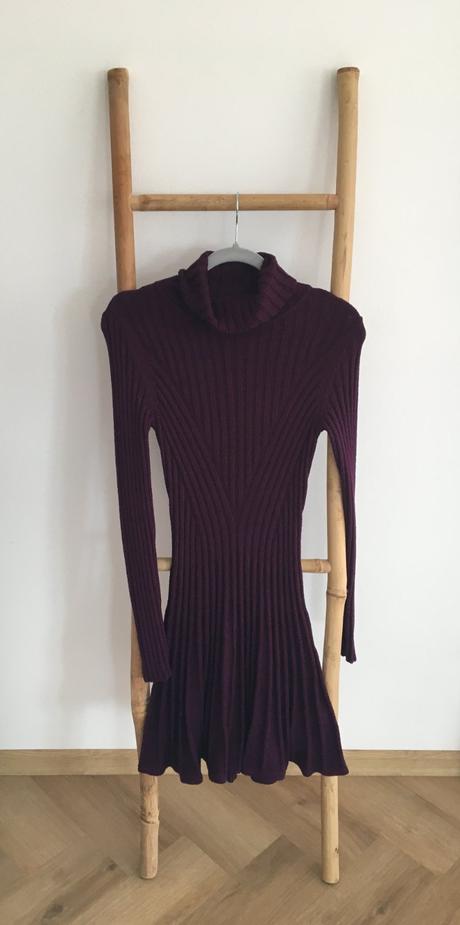 Dámske fialové šaty, 34