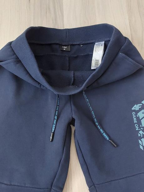 Chlapčenské tepláky 4f, 152