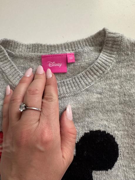 Disney svetrik 128, disney,128