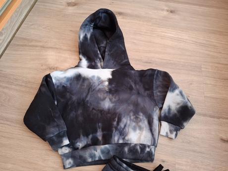 Teplákova súprava, gate,104