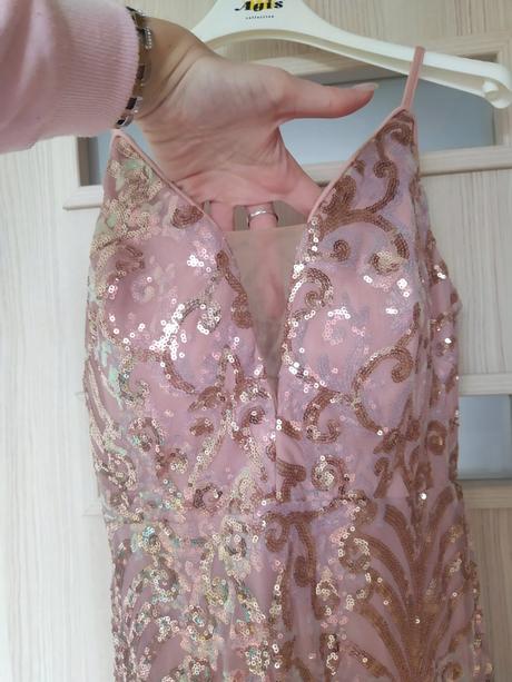 Spoločenské šaty, m