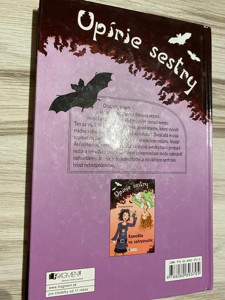 Napínavá kniha upírie sestry hrozba v múzeu,