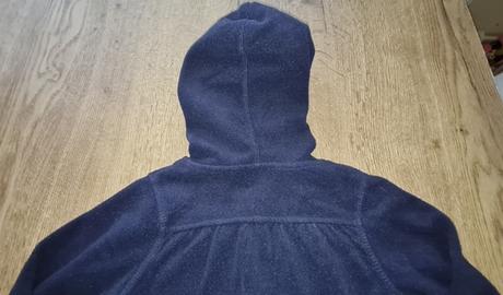 Tmavo modrá mikinka, lupilu,110